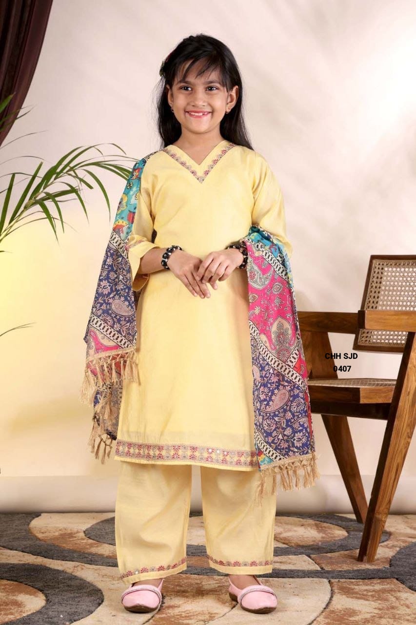 Girls Lavender Purple Ethnic Kurta Palazzo Set with Printed Dupatta